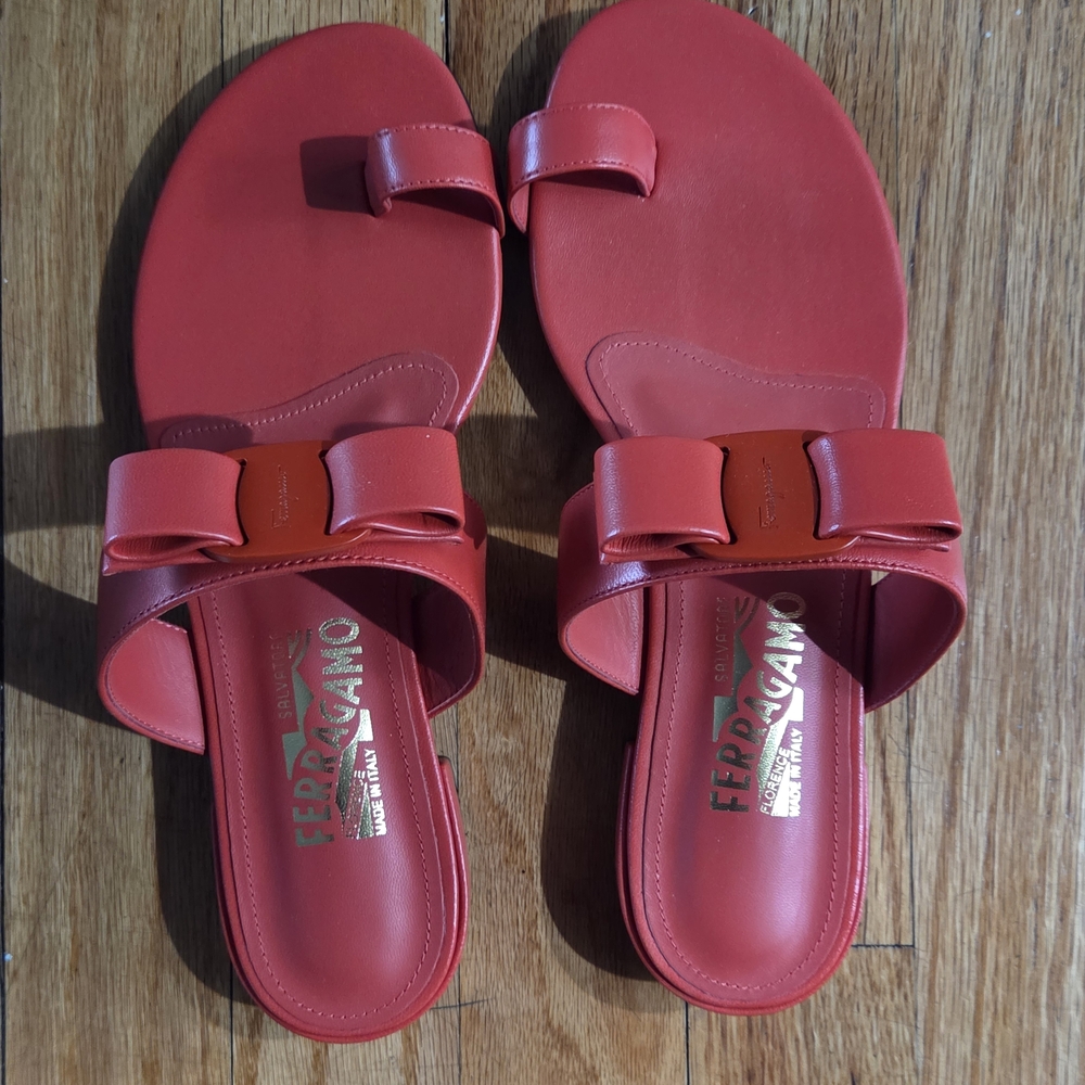🆕️Salvatore Ferragamo Women's Red Sandals